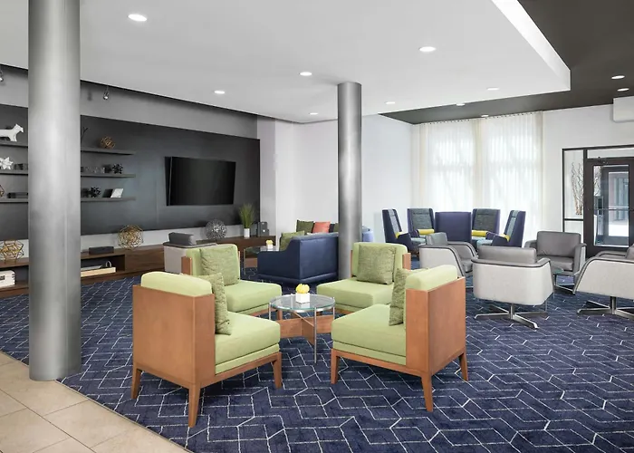 Courtyard By Marriott Jacksonville