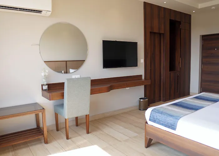 Cosmique Clarks Inn Suites Goa