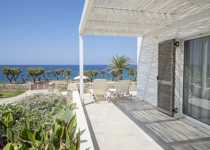 Maritimo Beach Hotel