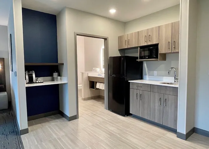 Holiday Inn Express & Suites - Ft. Smith - Airport By Ihg