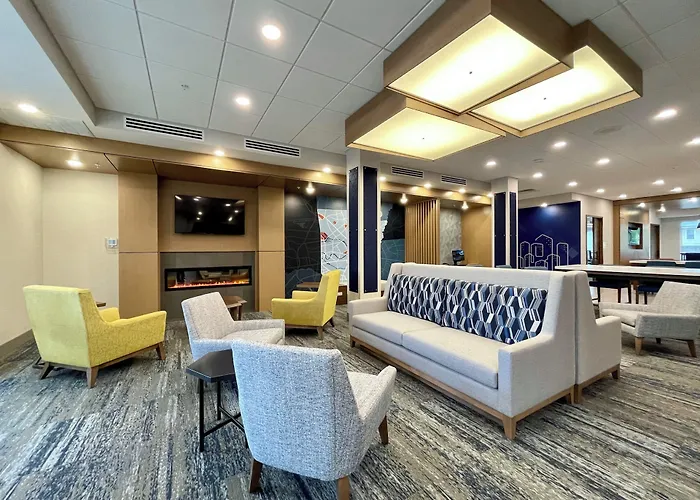 Holiday Inn Express & Suites - Ft. Smith - Airport By Ihg