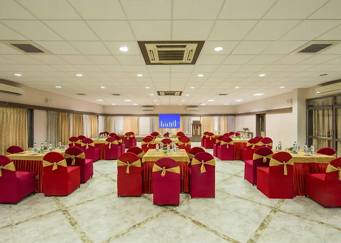 Lion Lords Inn Rajula