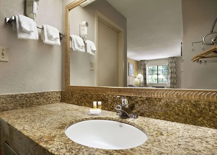 Days Inn By Wyndham Southaven Ms