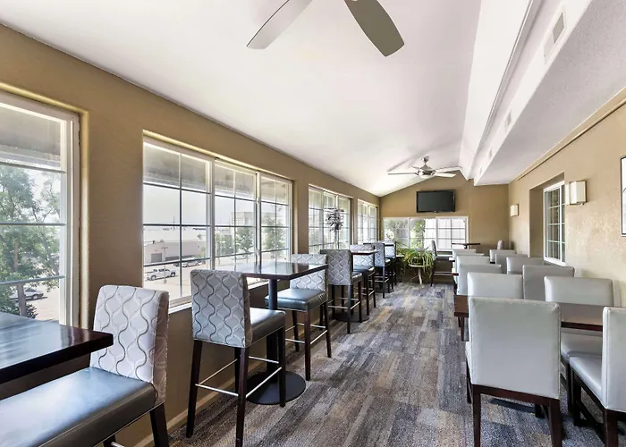 Best Western Plus Longbranch Hotel & Convention Center