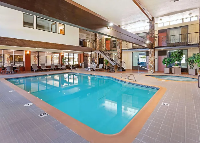 Best Western Plus Weston Inn