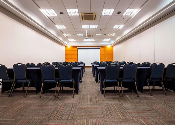 Ibis Santo Andre - Hotel Na Av Industrial E Perto Do Grand Plaza