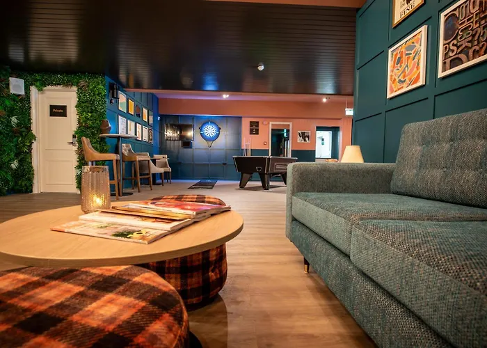 Tiverton Hotel Lounge & Venue