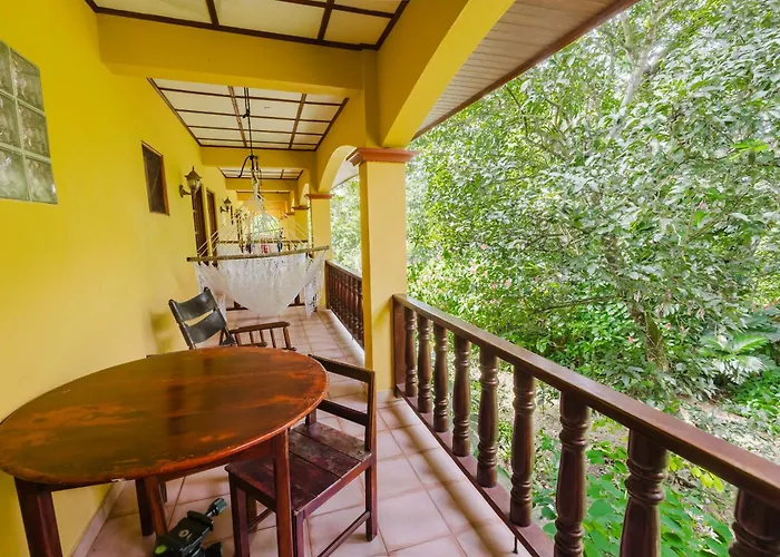 Hotel Tres Banderas
