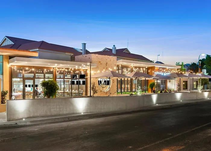 Loxton Community Hotel Motel