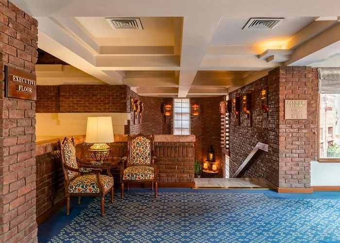 Faisalabad Serena Hotel