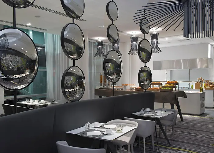 Melia Paris La Defense