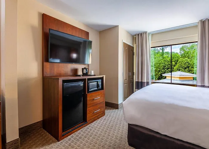 Comfort Suites Morrow- Atlanta South