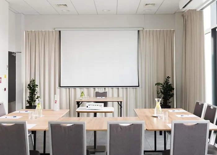Ibis Poznan Polnoc