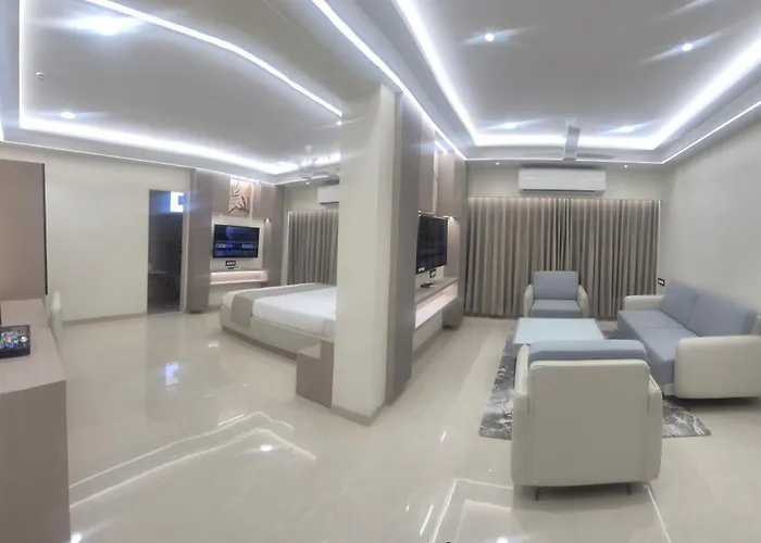 Hotel Orange International