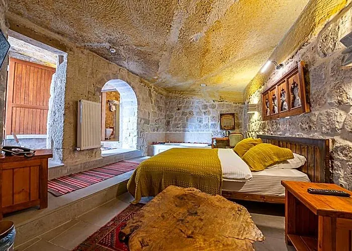 Kapalos Cave Suites