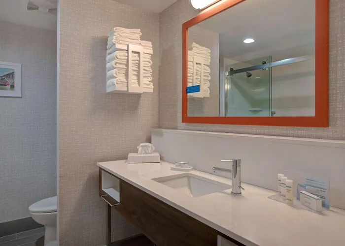 Hampton Inn & Suites Deptford, Nj