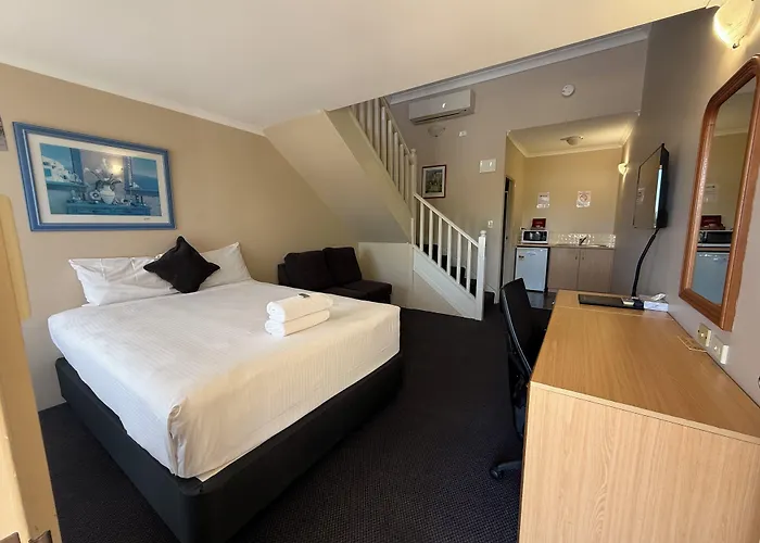 Harbour Sails Motor Inn