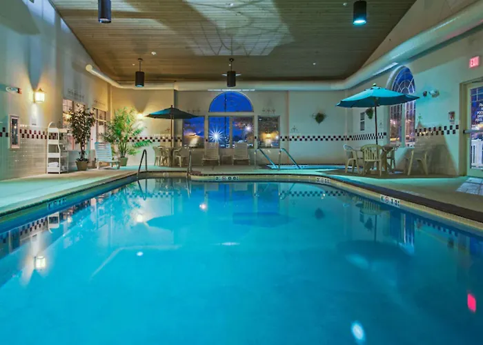 Holiday Inn Express & Suites Zion By Ihg - Great Lakes-Free Breakfast And Naval Base Shuttle