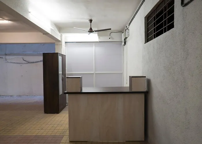 Hotel O Rvc Hospitality Near Pune Airport