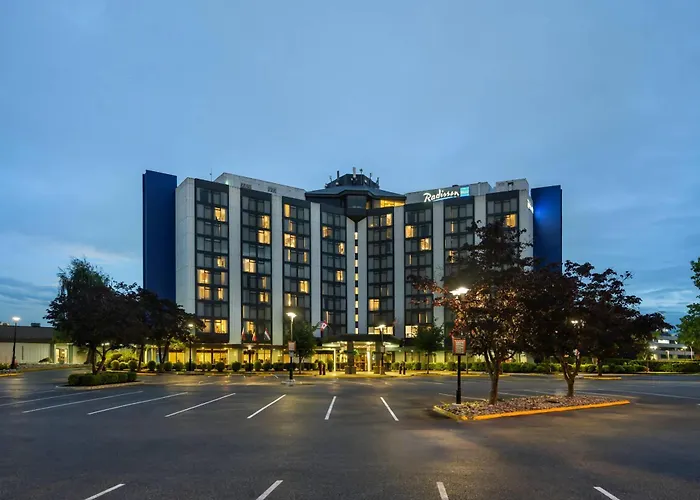 Radisson Blu Vancouver Airport Hotel & Marina