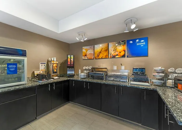 Comfort Suites Pittsburgh Airport