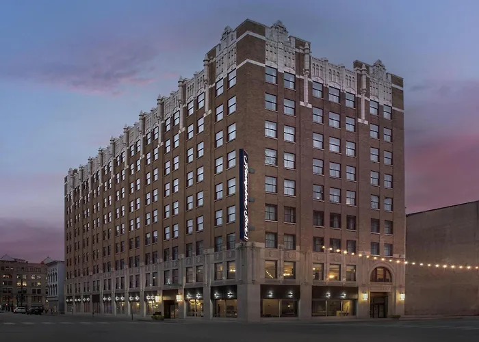Hampton Inn Indianapolis Downtown Across From Circle Centre