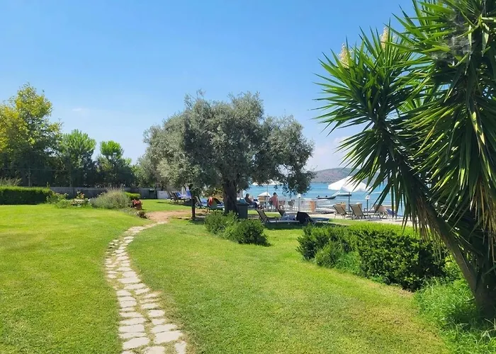 Vourvourou Hotel