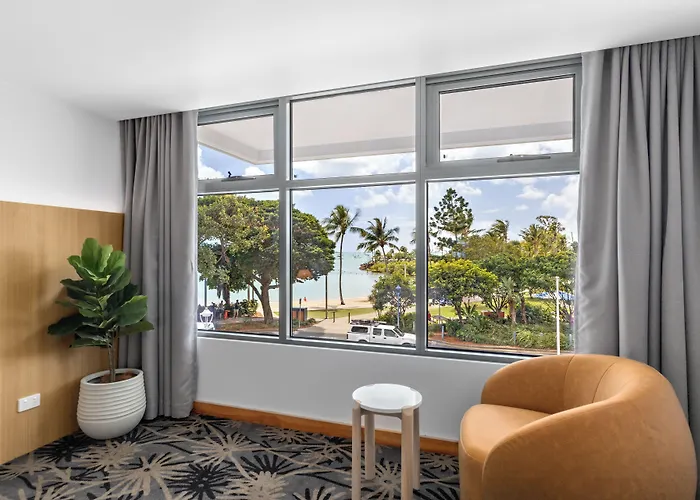 Airlie Beach Hotel