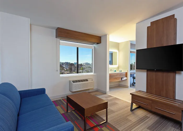 Holiday Inn Express Los Angeles Lax Airport By Ihg