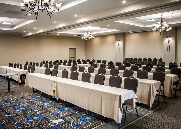 Holiday Inn Express & Suites - Albany Airport - Wolf Road By Ihg