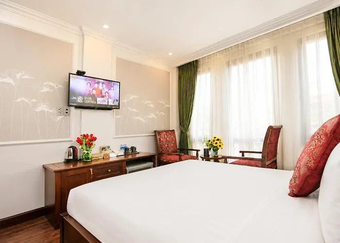 Golden Sail Hotel & Spa