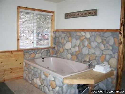 Kleine Haus Jacuzzi Suites