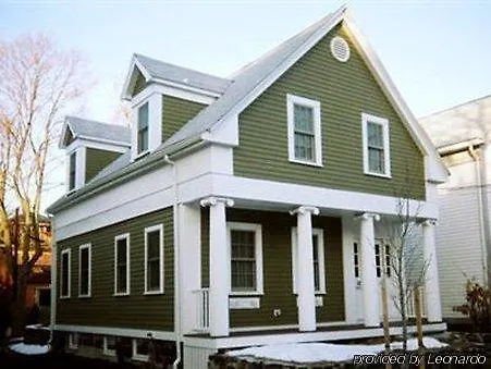 Whitman House - Bed And Breakfast