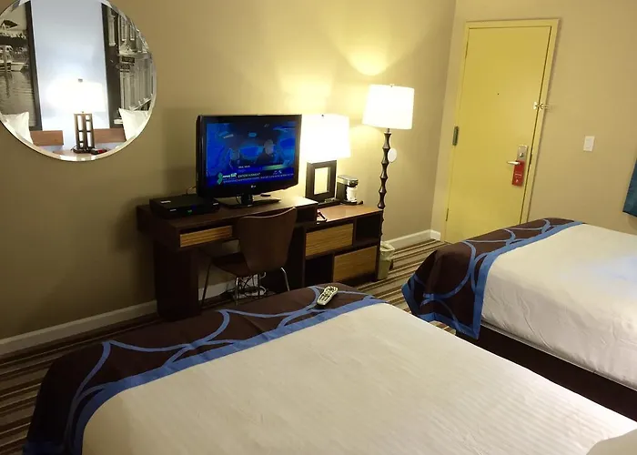 Super 8 By Wyndham Asbury Park