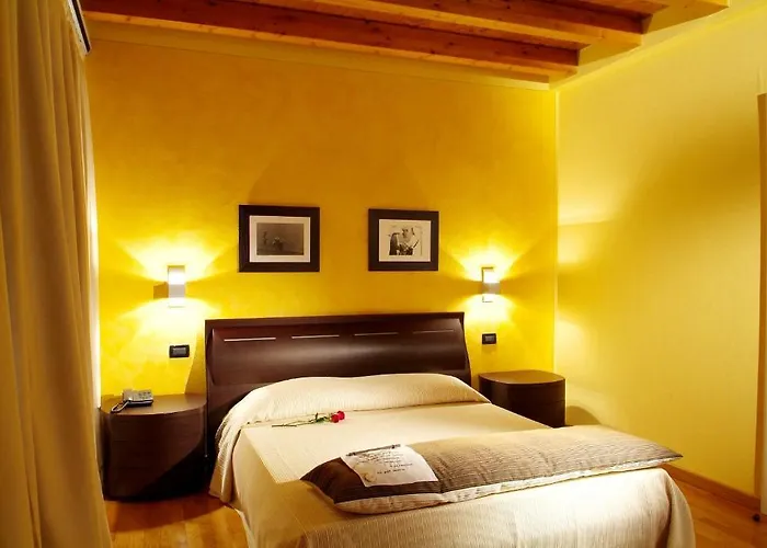 Hotel Fontana Santa