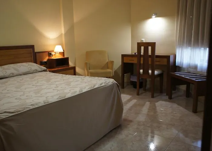 Hotel Puente Romano