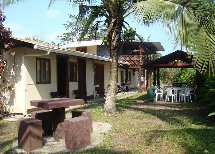 Cabinas Balcon Del Mar Tortuguero
