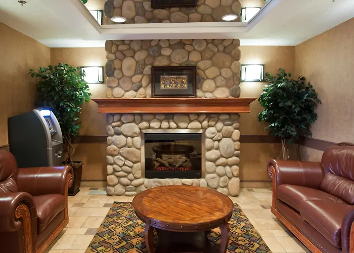 Days Inn & Suites By Wyndham Strathmore