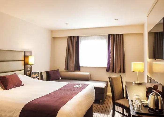 Premier Inn Luton Town Centre