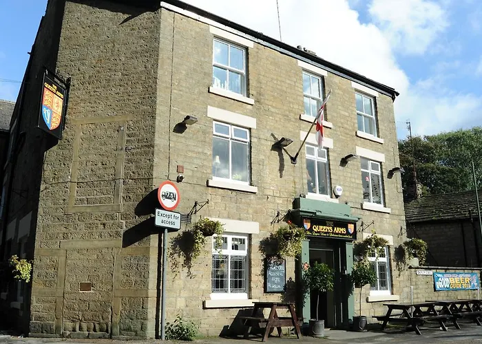 Queens Arms Country Inn