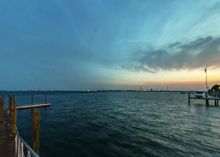 Pier 4 Hotel