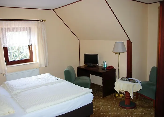 Landhotel Goldener Löwe mit Pension Am Taurastein