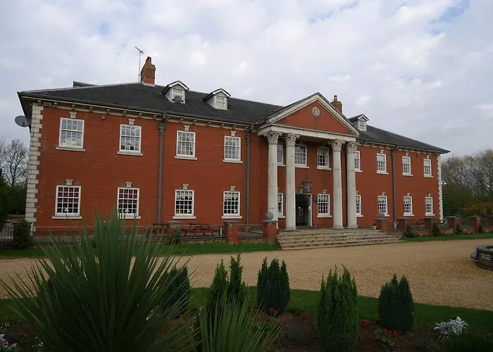 Elme Hall Hotel