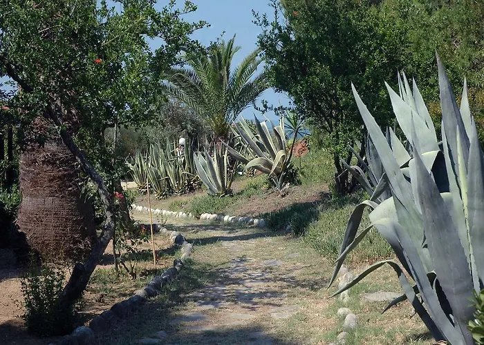 Skites Hotel Bungalows