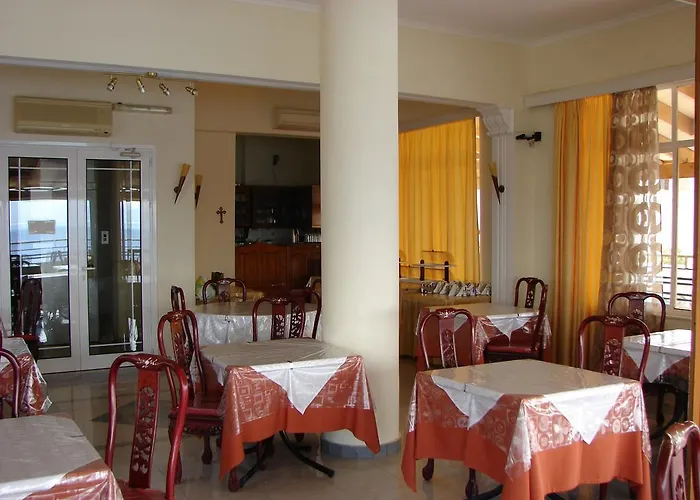 Petit Palais Hotel