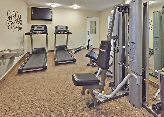 First Inn Suites