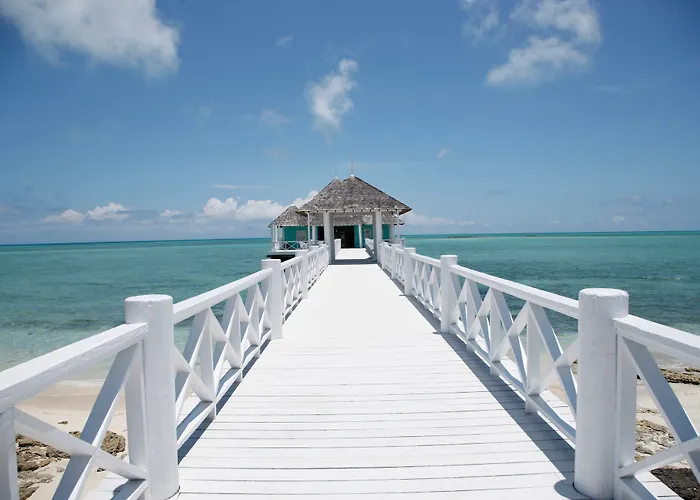 Kamalame Cay