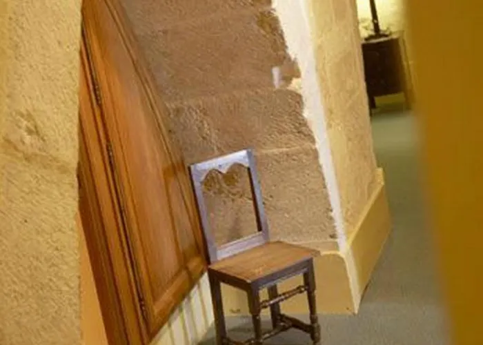 Logis Hotel Le Cheval Blanc