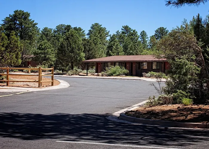 Yavapai Lodge