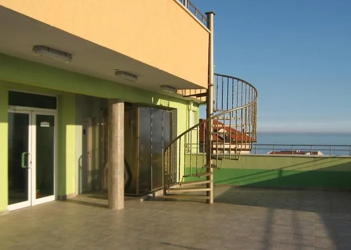 Anelia Family Hotel